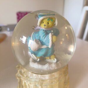 Cute Music Box - Mommy Bear